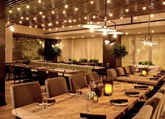 Restoran Dekorunda Yeni Trendler ve Müşteri Deneyimine Etkisi Bir restoranın başarısını sadece yemeklerinin lezzeti ya da menüsünün çeşitliliği belirlemez. Restoran dekoru, mekânın kimliğini oluşturan en güçlü unsurlardan biridir. İnsanlar bir mekâna girdiklerinde ilk olarak ambiyansı fark ederler ve bu deneyim onların yemek algısını doğrudan etkiler. Bu nedenle doğru seçilmiş dekoratif ögeler, mekânın atmosferini güçlü kılarak müşterilerin daha fazla vakit geçirmesini sağlar. Konulu bir haber görseli